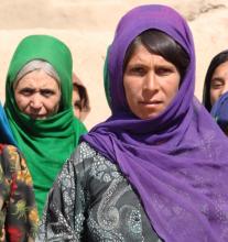 Afghanistan: Zwei Frauen mit buntem Gewand